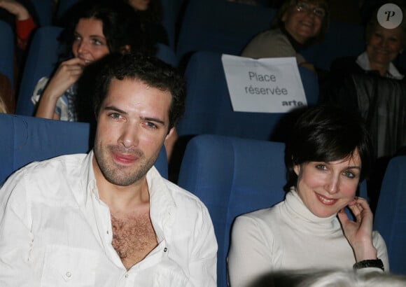 Nicolas Bedos et Elsa Zylberstein à la première de "Generation 68" au théâtre Arlequin. Le 3 avril 2008. @Denis Guignebourg/ABACAPRESS.COM