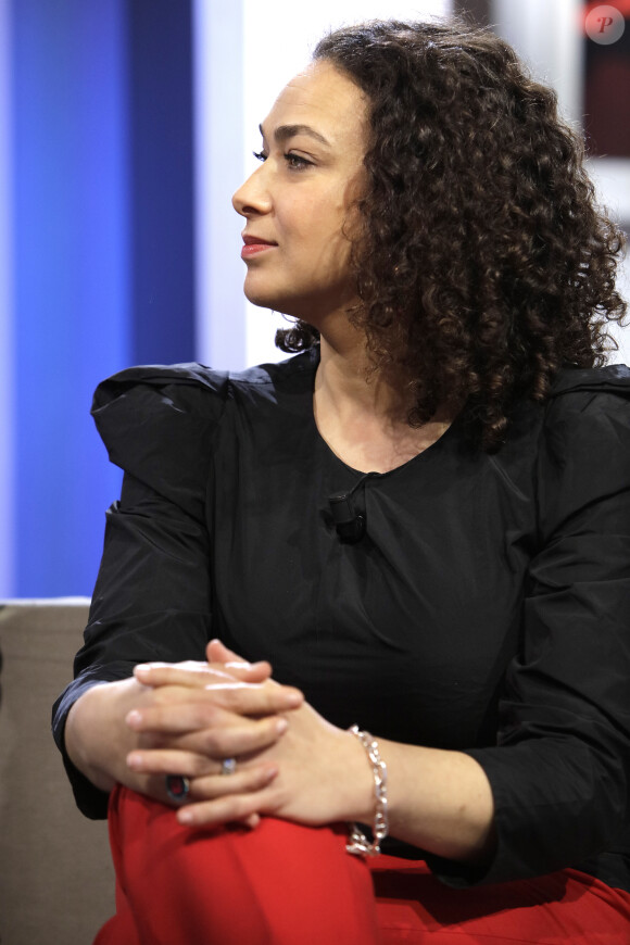 Portrait de Delphine Horvilleur - "La grande Librairie" sur France 5