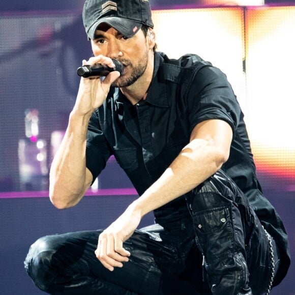 Enrique Iglesias en concert à Birmingham, Royaume Uni, le 27 octobre 2018.