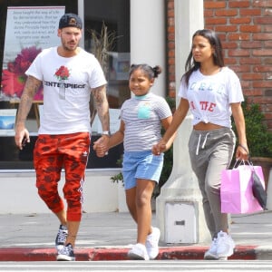 Matt Pokora, sa compagne Christina Milian enceinte et sa fille Violet Nash - Enceinte et radieuse, Christina Milian se rend au glacier McConnell avec compagnon M.Pokora et sa fille Violet Nash pour le goûter après avoir acheté des vêtements pour bébés. Le 3 août 2019.