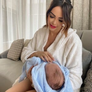 Nabilla Benattia radieuse avec son fils Milann, le 4 janvier 2019, sur Instagram