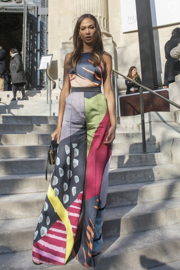 Joan Smalls arrive au Grand Palais pour assister au défilé Haute Couture Elie Saab printemps-été 2020. Paris, le 22 janvier 2020. © Christophe Clovis - Veeren Ramsamy / Bestimage