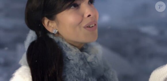 Indila dans le clip de "Love Story".