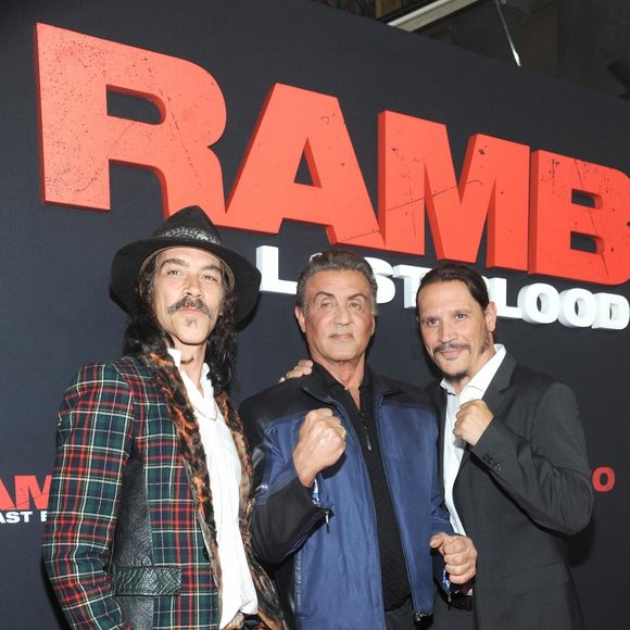 Oscar Jaenada, Sylvester Stallone, Sergio Peris-Mencheta à la première de "Rambo: Last Blood" au AMC Lincoln Center à New York, le 18 septembre 2019.