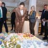 La princesse Victoria de Suède et le prince Daniel se sont essayés à la confection de céramique au centre de céramique d'Höganäs dans le comté de Scanie le 29 janvier 2020.