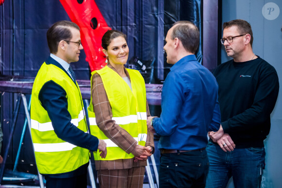 La princesse Victoria de Suède et le prince Daniel visitaient un atelier à Höganäs le 29 janvier 2020.