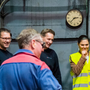 La princesse Victoria de Suède et le prince Daniel visitaient un atelier à Höganäs le 29 janvier 2020.