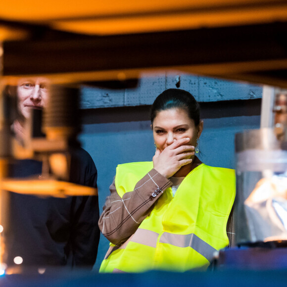 La princesse Victoria de Suède et le prince Daniel visitaient un atelier à Höganäs le 29 janvier 2020.