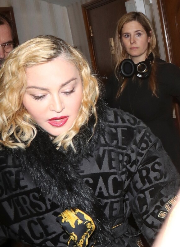 Madonna à la sortie de son concert au "Palladium" à Londres, le 29 janvier 2020.