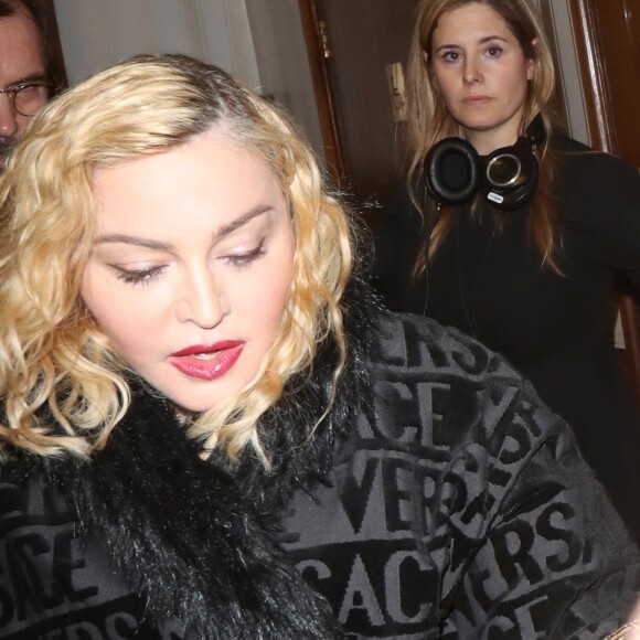 Madonna à la sortie de son concert au "Palladium" à Londres, le 29 janvier 2020.