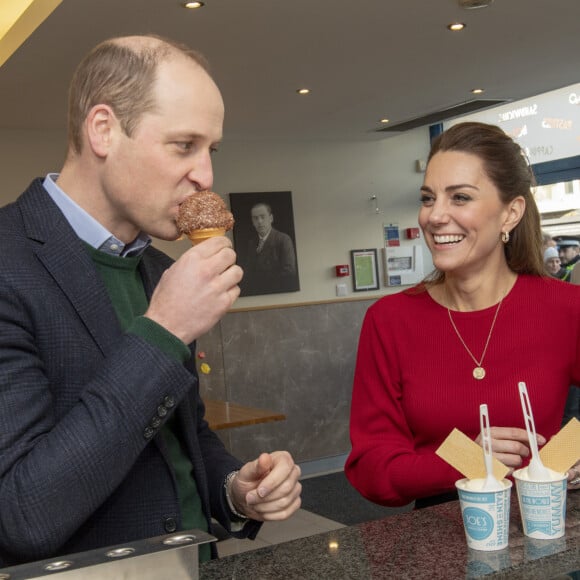 Le prince William, duc de Cambridge, Catherine Kate Middleton duchesse de Cambridge en visite chez Joe's Ice Cream Parlour sur Mumbles road à Swansea le 4 février 2020.