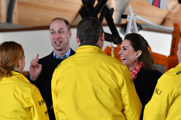 Le prince William, duc de Cambridge, Catherine Kate Middleton, duchesse de Cambridge, lors d'une visite de la station de sauvetage RNLI Mumbles près de Swansea dans le sud du Pays de Galles le 4 février 2020.
