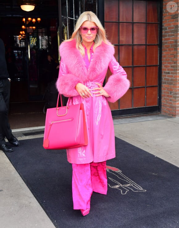 Jessica Simpson quitte l'hôtel The Bowery à New York. Le 4 février 2020.