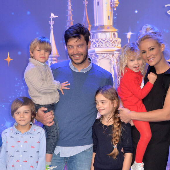 Elodie Gossuin, Bertrand Lacherie et leurs 4 enfants Rose Lacherie, Jules Lacherie, Joséphine Lacherie, Léonard Lacherie - 25 ème anniversaire de Disneyland Paris à Marne-La-Vallée le 25 mars 2017 © Veeren Ramsamy / Bestimage