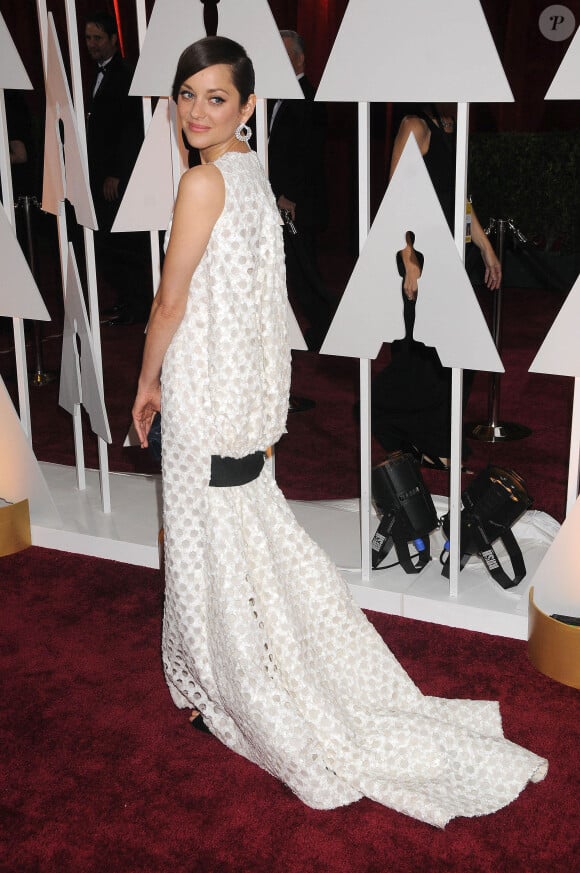 Marion Cotillard (habillée en Dior Haute Couture) - People à la 87ème cérémonie des Oscars à Hollywood, le 22 février 2015.