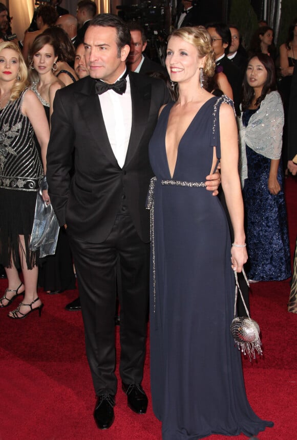 Jean Dujardin et Alexandra Lamy sur le tapis rouge des Oscars en 2012.