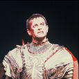  Archives - Francis Huster joue "Le Cid" sur la scène du théâtre du Rond Point à Paris. Le 24 novembre 1985. 