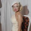 Pamela Anderson - Backstage du défilé de mode PAP printemps-été 2020 "Vivienne Westwood" à Paris. Le 28 septembre 2019.