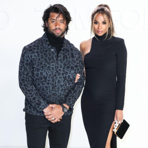 Ciara, enceinte, et son mari Russell Wilson au défilé Tom Ford organisé le 7 février 2020 aux Milk Studios à Los Angeles.