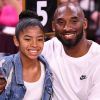 Kobe Bryant et sa fille Gianna lors d'un match de basket à Las Vegas le 27 juillet 2018.