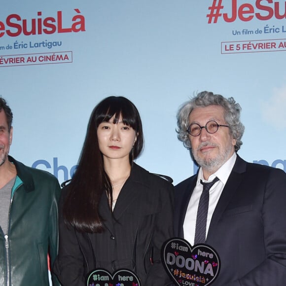 Delphine Gleize, Eric Lartigau et son fils Lazare, Doona Bae, Alain Chabat, Ilian Bergala, Jules Sagot - Avant-première du film "Je suis là" au cinéma UGC Normandie à Paris, le 4 février 2020. © Giancarlo Gorassini/Bestimage