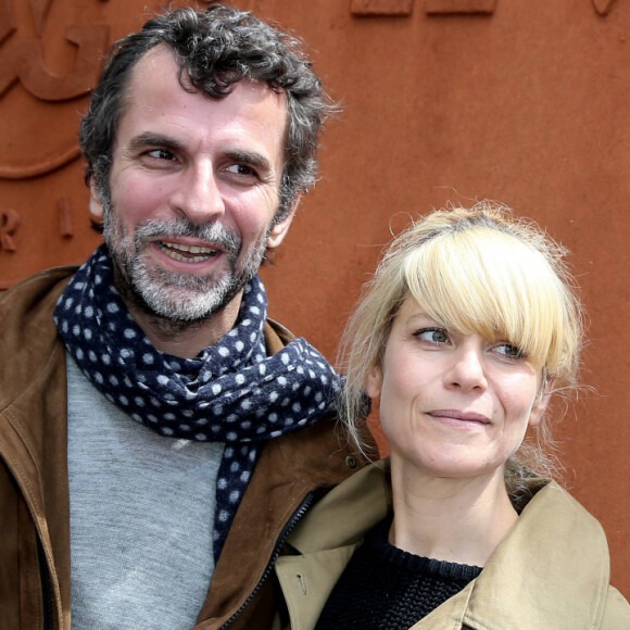 Marina Foïs et son compagnon Eric Lartigau - People au village des Internationaux de France de tennis de Roland-Garros à Paris. Le 30 mai 2015.