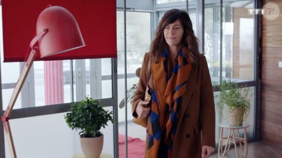 Anne Caillon joue Flore Vallorta dans la série "Demain nous appartient", diffusée sur TF1.