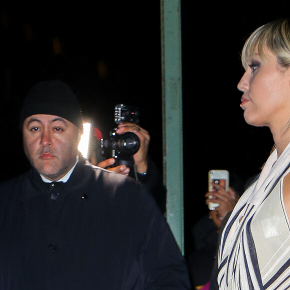 Miley Cyrus quitte la Park Avenue Armory à l'issue du défilé Marc Jacobs.New York, le 12 février 2020.