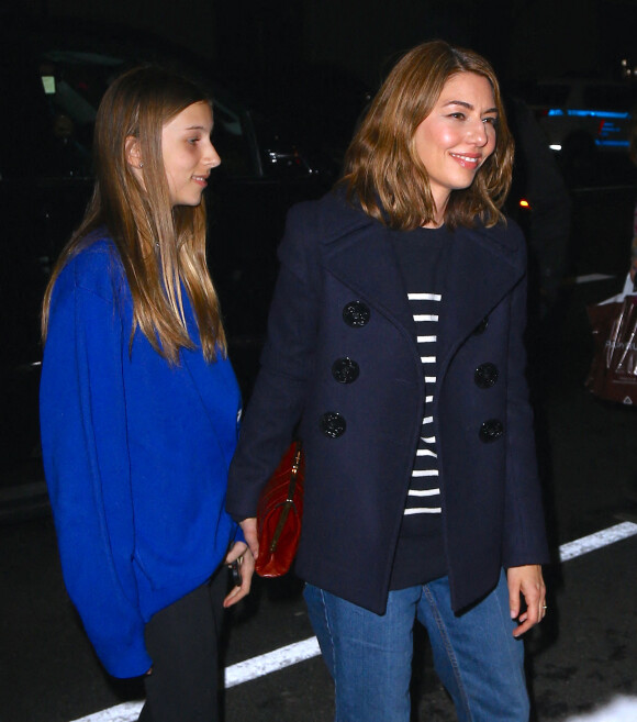 Sofia Coppola et sa fille Romy Mars arrivent à la Park Avenue Armory pour assister au défilé Marc Jacobs. New York, le 12 février 2020.