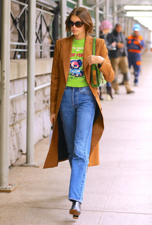 Kaia Gerber arrive à la Park Avenue Armory pour assister au défilé Marc Jacobs. New York, le 12 février 2020.