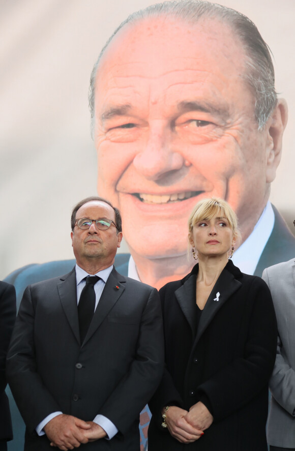 François Hollande et sa compagne Julie Gayet au musée du président Jacques Chirac de Sarran en Corrèze le 5 octobre 2019. © Patrick Bernard/Bestimage