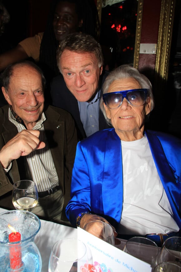 Charles Dumont, Christophe Hondelatte, Michou - Michou fête son 88ème anniversaire dans son cabaret avec ses amis à Paris le 18 juin 2019. © Philippe Baldini/Bestimage