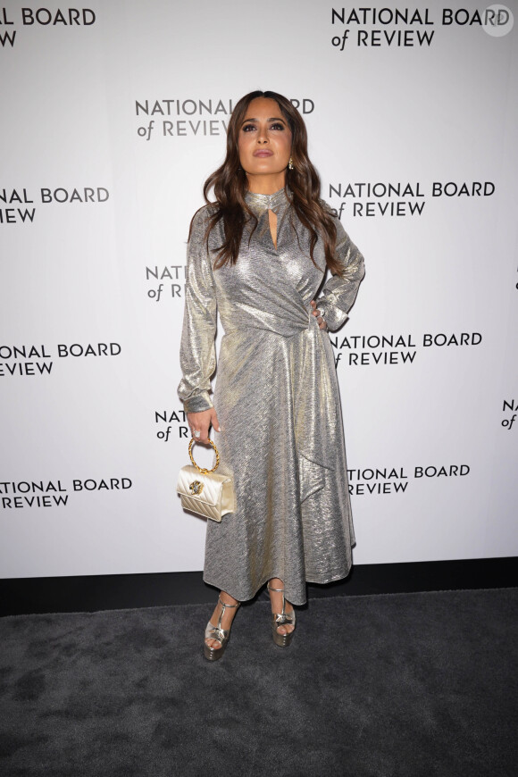 Salma Hayek au photocall de la soirée des "2020 National Board of Reviews Awards Gala" à New York, le 8 janvier 2020.