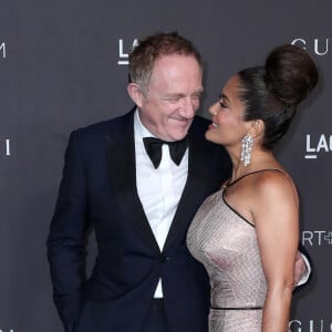 Francois-Henri Pinault et sa femme Salma Hayek Pinault au photocall de la soirée "2019 LACMA Art + Film Gala" au Los Angeles County Museum of Art. Los Angeles, le 2 novembre 2019.