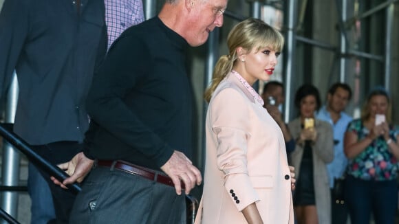 Taylor Swift : Son père se retrouve seul face à un intrus dangereux