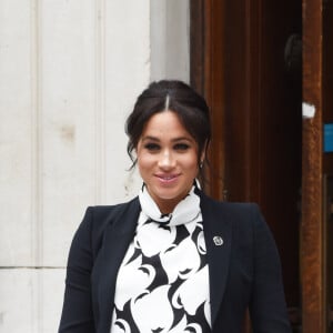 A l'occasion de la journée mondiale du droits des femmes, Meghan Markle (enceinte), duchesse de Sussex, a participé à une discussion conjointe avec le Trust "The Queen's Commonwealth" au King's College à Londres. Le 8 mars 2019