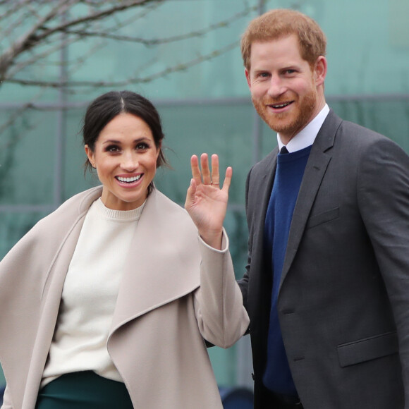 Le prince Harry et Meghan Markle visitent Catalyst Inc et rencontrent de jeunes entrepreneurs à Belfast le 23 mars 2018.