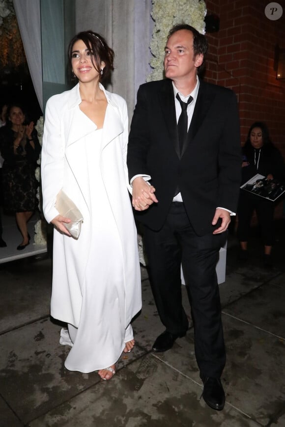 Quentin Tarantino et sa femme Daniella Pick quittent la réception de leur mariage chez M. Chow à Beverly Hills le 28 novembre 2018.