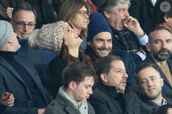 Camille Lacourt et sa compagne Alice Detollenaere (Miss Bourgogne 2010) dans les tribunes lors du match de championnat de Ligue 1 Conforama opposant le Paris Saint-Germain (PSG) aux Girondins de Bordeaux au Parc des Princes à Paris, France, le 23 février 2020. Le PSG a gagné 4-3. © Cyril Moreau/Bestimage