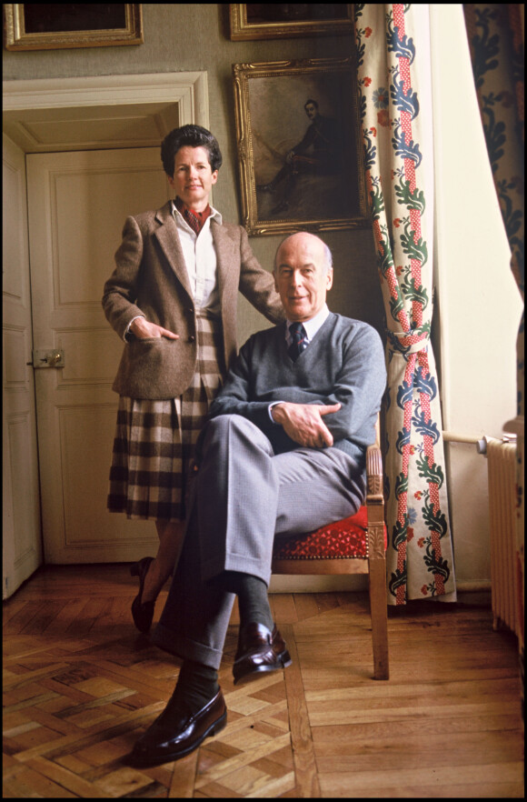 Archives - Valéry Giscard d'Estaing et sa femme ouvrent les portes de leur château de La Varvasse, à Chanonat, en 1987.