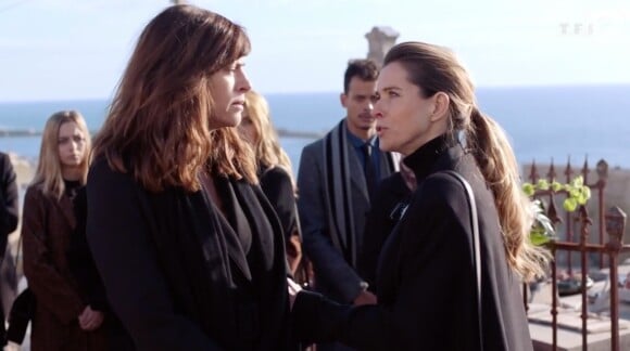 Samantha Rénier et Anne Caillon dans la série "Demain nous appartient", diffusée sur TF1.