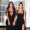Kim Kardashian, Kourtney Kardashian arrivent à la 21ème édition du "amfAR Gala" au profit de la recherche contre le SIDA au Cipriani Wall Street à New York, le 6 février 2018.