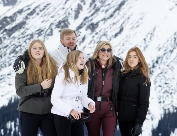 La princesse Catharina-Amalia des Pays-Bas, le roi Willem-Alexander, la princesse Ariane, la reine Maxima, la princesse Alexia lors de la séance photo avec la presse à l'occasion des vacances de la famille royale aux sports d'hiver à Lech, Autriche, le 25 février 2020.