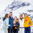 Le prince Constantijn des Pays-Bas, la princesse Laurentien des Pays-Bas, la comtesse Eloise, le comte Claus-Casimir et la comtesse Leonor lors de la séance photo avec la presse à l'occasion des vacances de la famille royale aux sports d'hiver à Lech, Autriche, le 25 février 2020.