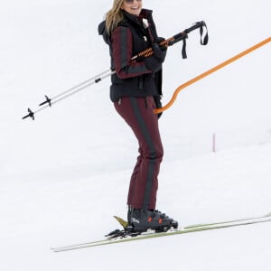 La reine Maxima des Pays-Bas sur les pistes lors de la séance photo avec la presse à l'occasion des vacances de la famille royale aux sports d'hiver à Lech, Autriche, le 25 février 2020.