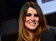 Karine Ferri décolletée et sensuelle pour lancer "une petite bombe"