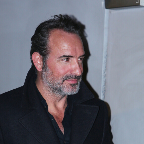 Jean-Dujardin - Roman Polanski quitte l'avant-première du film "J'accuse" au cinéma UGC Normandie entouré de 5 gardes du corps à Paris le 12 novembre 2019.