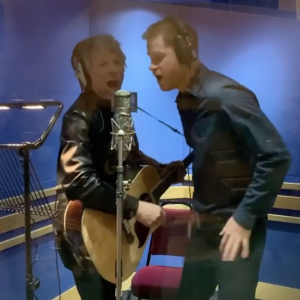 Jon Bon Jovi et le prince Harry enregistrent une chanson avec la chorale des Jeux Invictus, aux studios Abbey Road. Londres, le 28 février 2020.