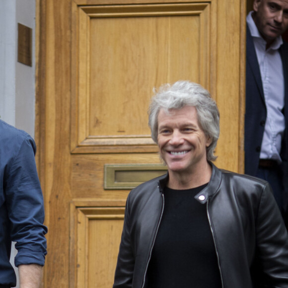 Le prince Harry, duc de Sussex, visite les studios d'Abbey Road pour rencontrer Jon Bon Jovi et des membres de l'Invictus Games Choir, qui enregistrent un single spécial au profit de l'Invictus Games Foundation, à Londres, Royaume Uni, le 28 février 2020.