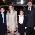 Le prince Andrew, Sarah Ferguson et leurs filles, Beatrice et Eugenie, à Londres en 2000.